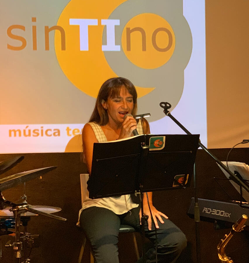 Mavi Perez sinTIno Mavi Perez sinTIno